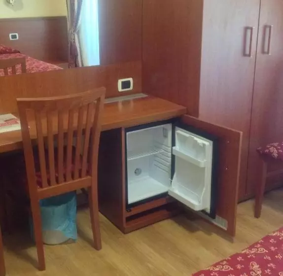 اتاق استاندارد یک نفره, Residenza Fermi