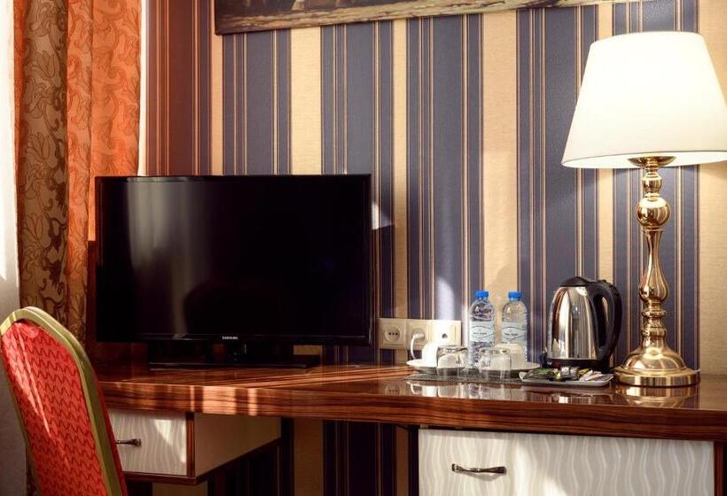 수피리어 테라스 룸, Royal Plaza By Stellar Hotels, Yerevan