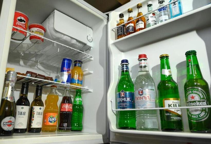 주니어 스위트 발코니, Royal Plaza By Stellar Hotels, Yerevan