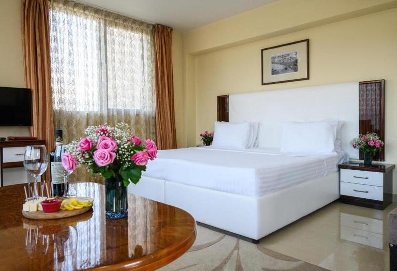 주니어 스위트 발코니, Royal Plaza By Stellar Hotels, Yerevan