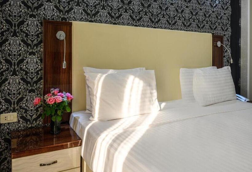 발코니 디럭스 룸, Royal Plaza By Stellar Hotels, Yerevan