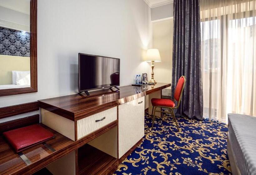 발코니 디럭스 룸, Royal Plaza By Stellar Hotels, Yerevan