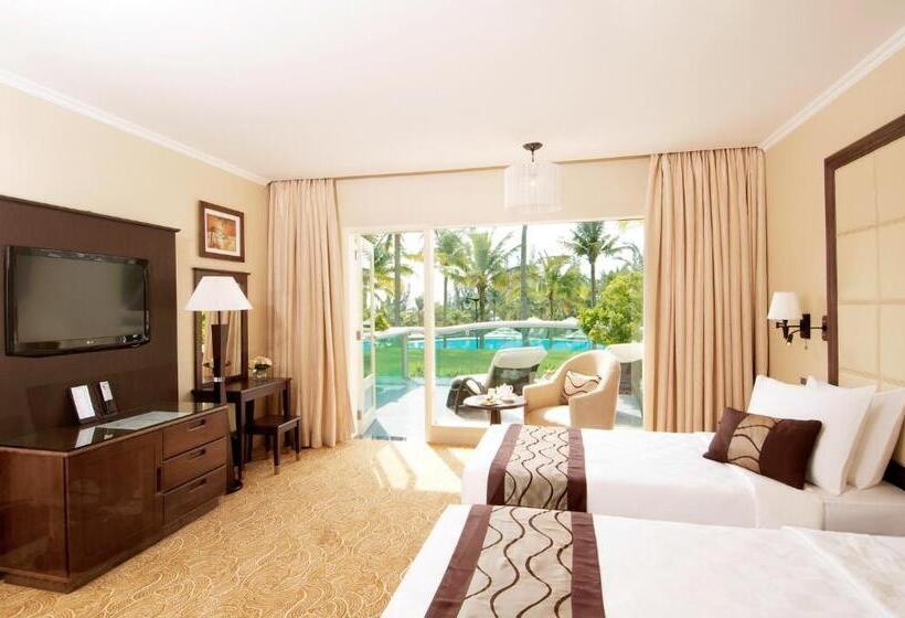 اتاق سوپریور با چشمانداز استخر, Sea Links Beach