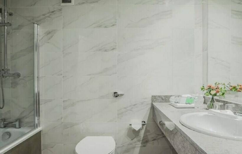 חדר סטנדרט, The Ashe