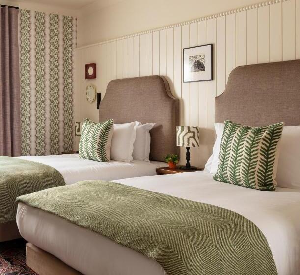 חדר דלוקס, The Ashe