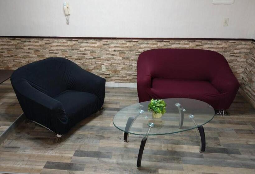 آپارتمان 3 خوابه, Tainan Suite 1