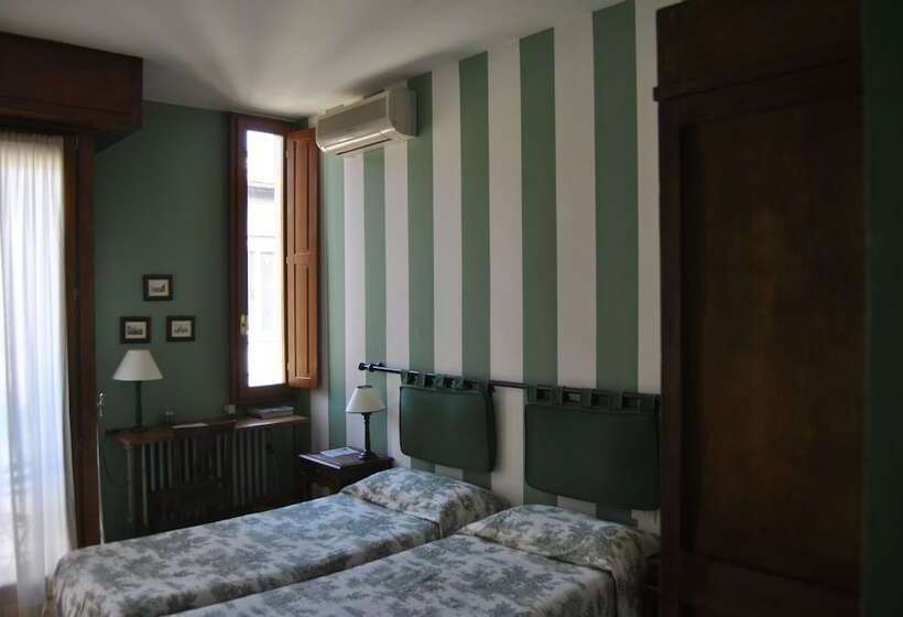 اتاق استاندارد, A Teatro