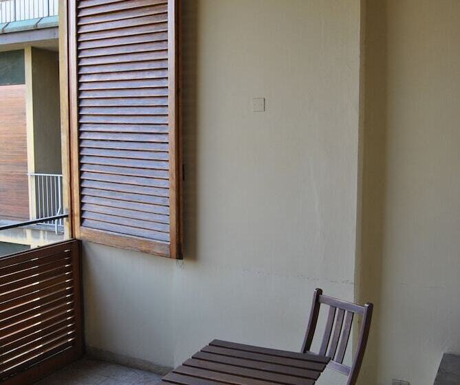 اتاق سوپریور, A Teatro