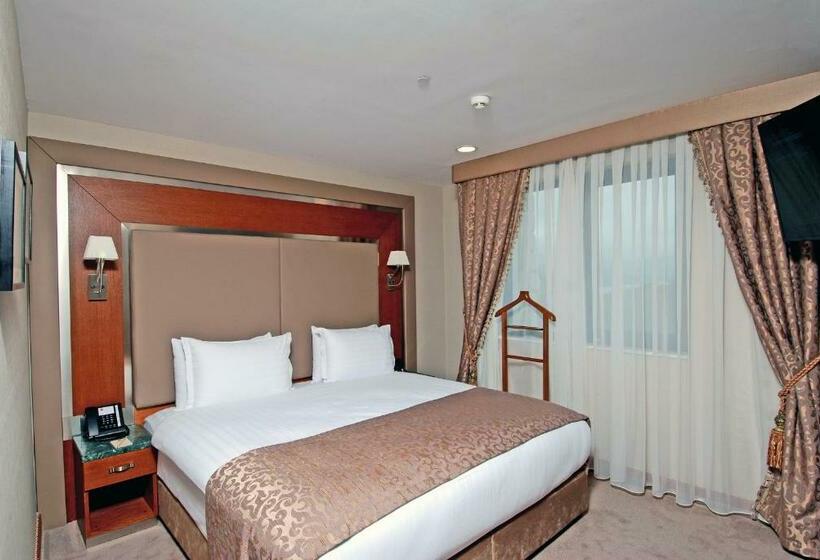 سوییت جونیور, Dosso Dossi Hotels Old City