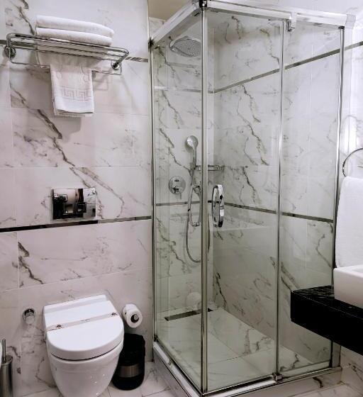 اتاق کلاسیک سه تخته, Dosso Dossi Hotels Old City