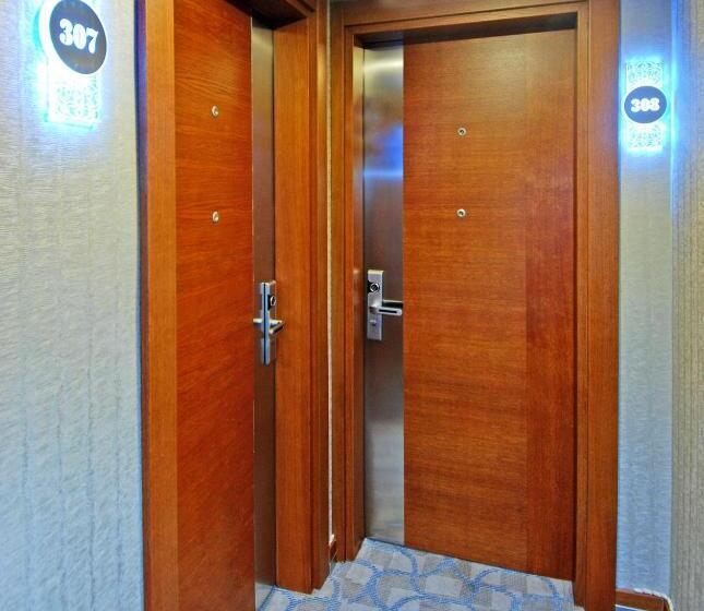 Connecting 1 Bedroom Apartment, Dosso Dossi Hotels Old City