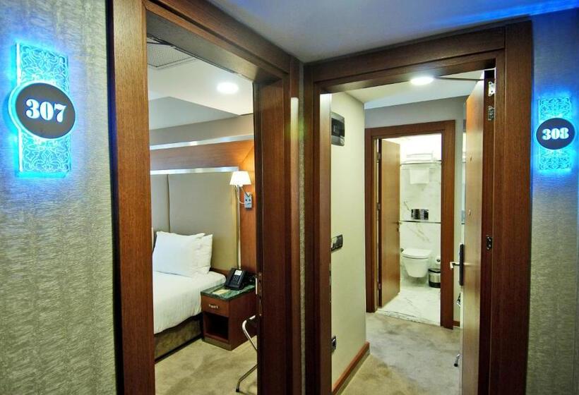 آپارتمان یک خوابه با دری مشترک که هال را جدا می کند., Dosso Dossi Hotels Old City