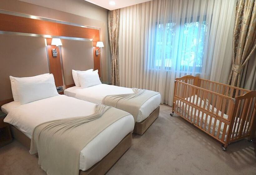 اتاق استاندارد چهار تخته, Dosso Dossi Hotels Old City