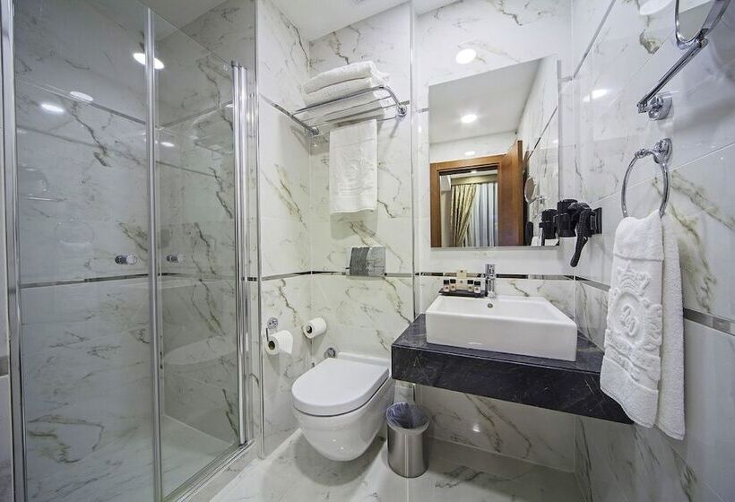 اتاق استاندارد چهار تخته, Dosso Dossi Hotels Old City