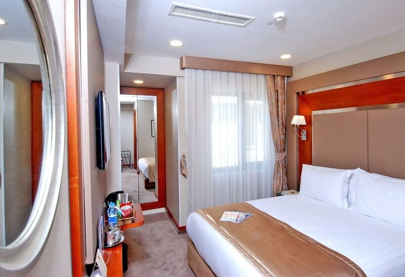 اتاق خانوادگی, Dosso Dossi Hotels Old City