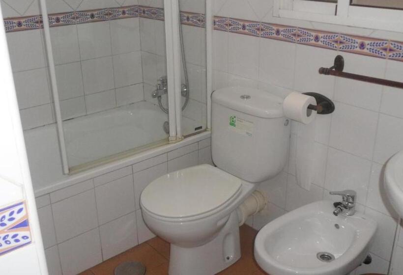 اتاق استاندارد یک نفره, Hostal Suárez