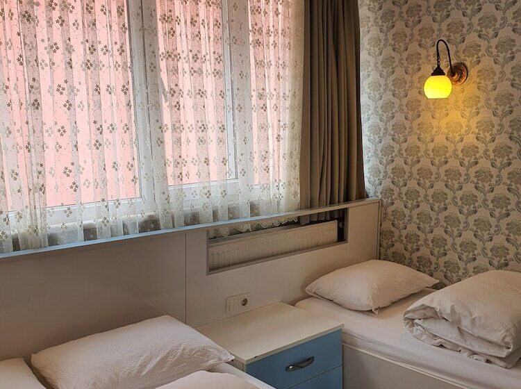 スタンダードトリプルルーム, Tulip Guesthouse