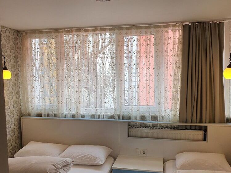 スタンダードトリプルルーム, Tulip Guesthouse