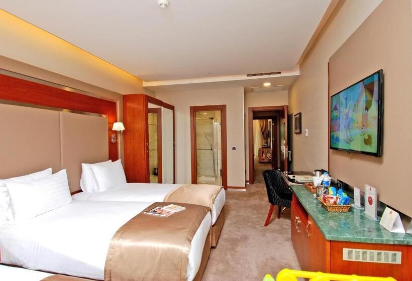 سوییت خانوادگی, Dosso Dossi Hotels Old City