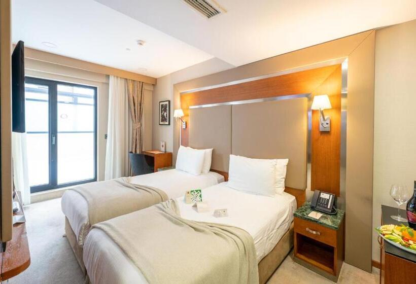 آپارتمان یک خوابه با دری مشترک که هال را جدا می کند., Dosso Dossi Hotels Old City