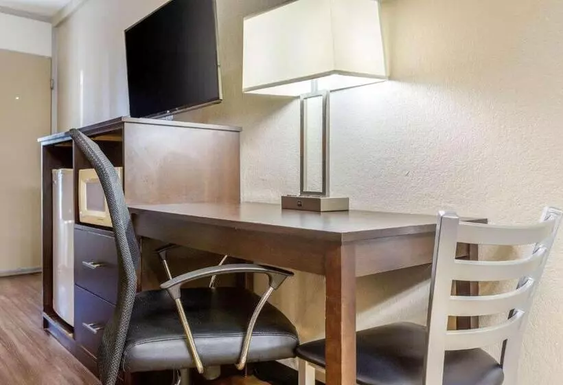 2ダブルベッドのスタンダードルーム, Econo Lodge