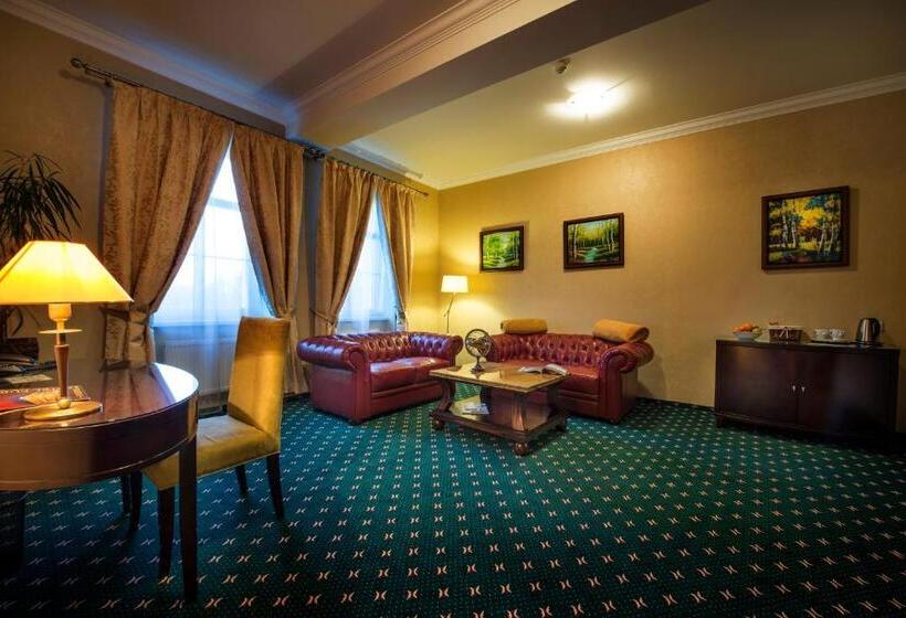 سوییت لوکس, Europa