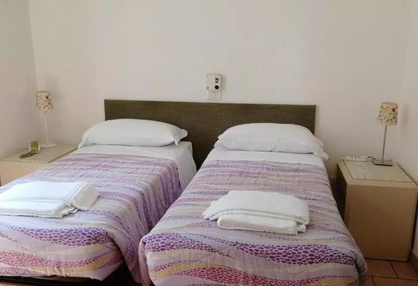 اتاق استاندارد, Gambara