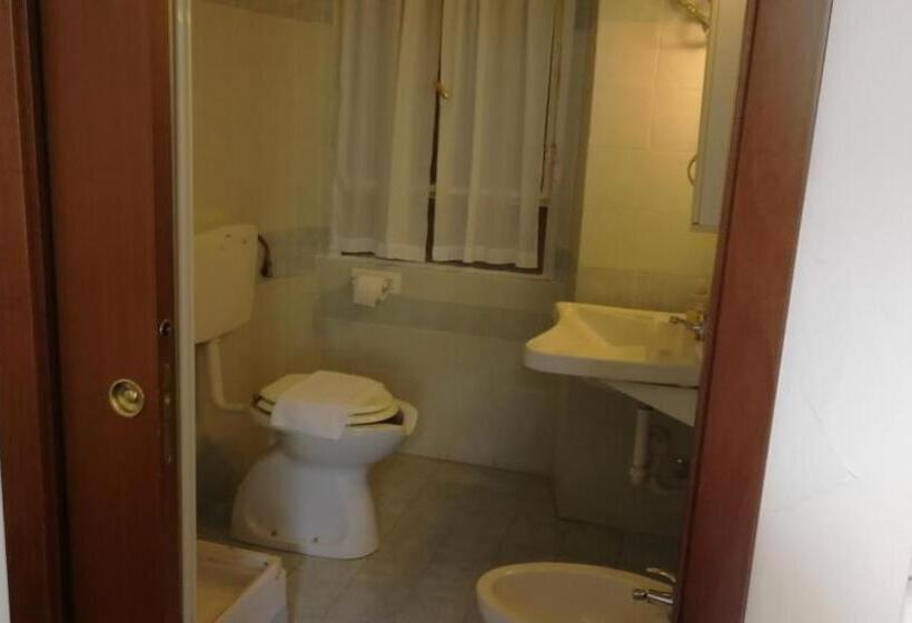 חדר סטנדרט, Gambara