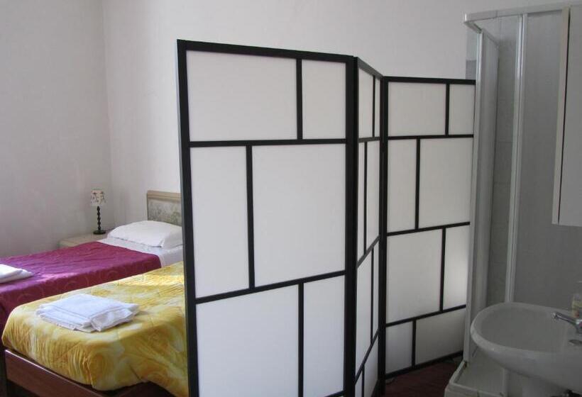 חדר סטנדרט חדר אמבטיה משותף, Gambara