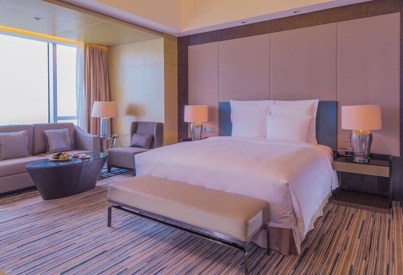 جناح كلوب, Renaissance Huizhou