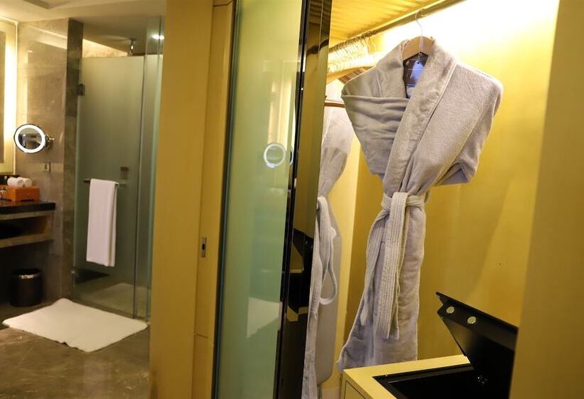 جناح كلوب, Renaissance Huizhou