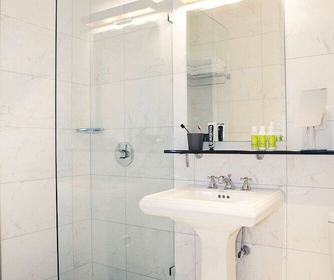 豪华房间, The Broome