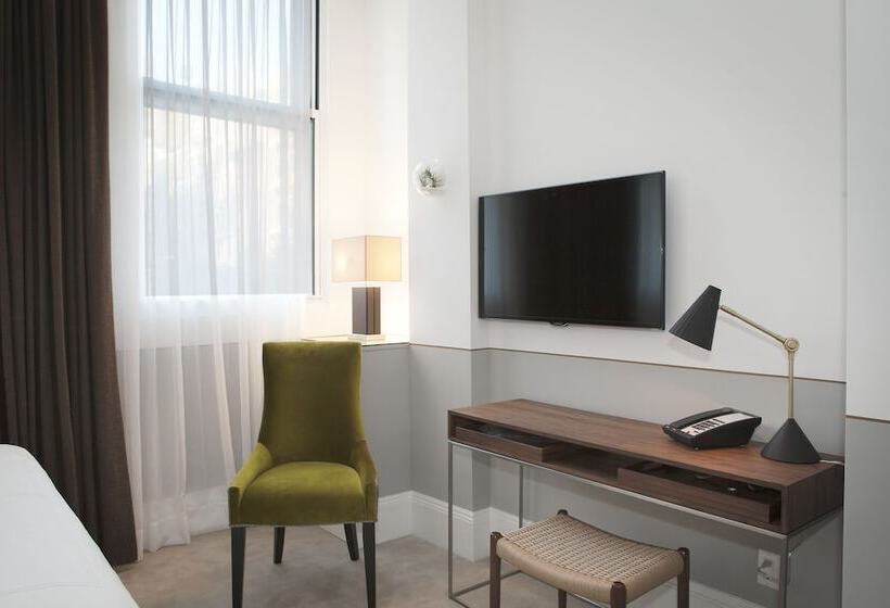 豪华房间, The Broome