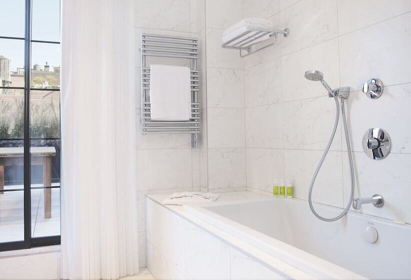 阁楼房, The Broome