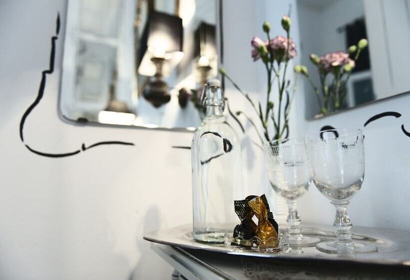 חדר סטנדרט חדר אמבטיה משותף, Old Chocolate Factory+