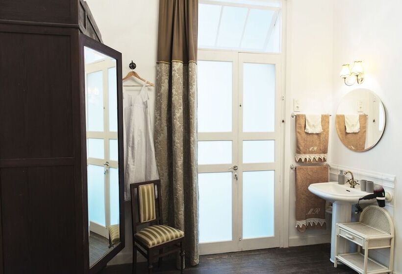 חדר סטנדרט חדר אמבטיה משותף, Old Chocolate Factory+