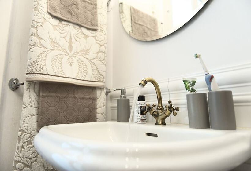 חדר סטנדרט חדר אמבטיה משותף, Old Chocolate Factory+