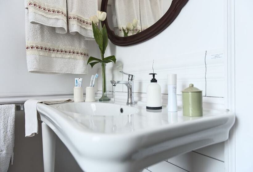 חדר סטנדרט חדר אמבטיה משותף, Old Chocolate Factory+