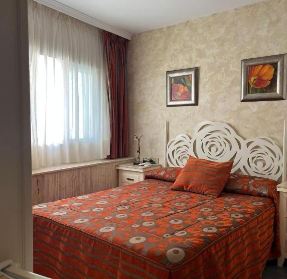 Номер Стандарт, Pensión Mari Carmen