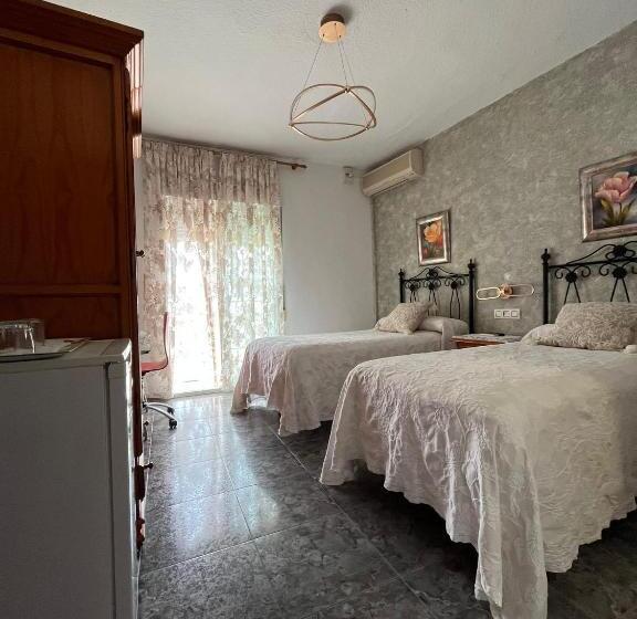 Номер Стандарт, Pensión Mari Carmen