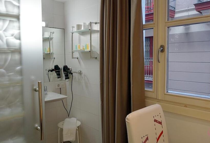 اتاق استاندارد, Pension Aliciazzz Bed And Breakfast Bilbao