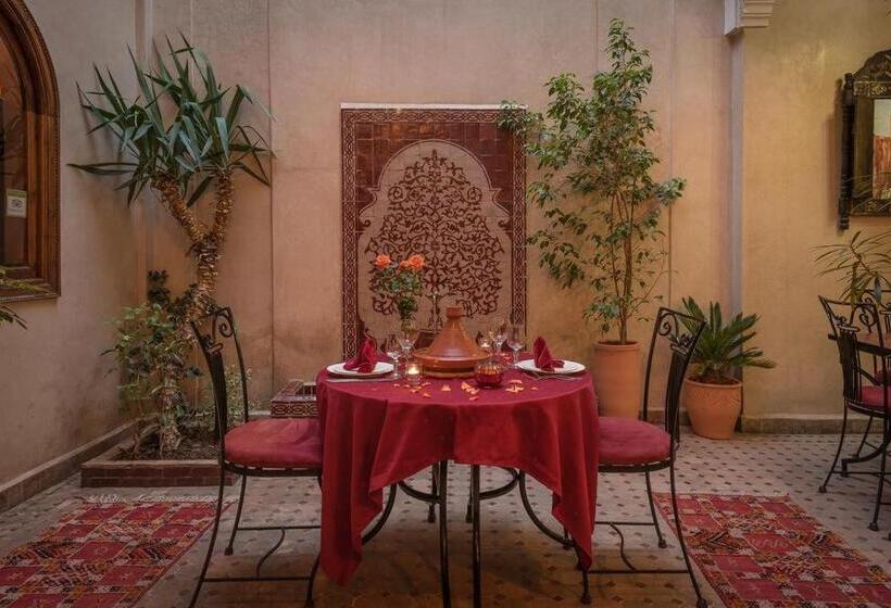 اتاق سوپریور, Riad Dar Attika