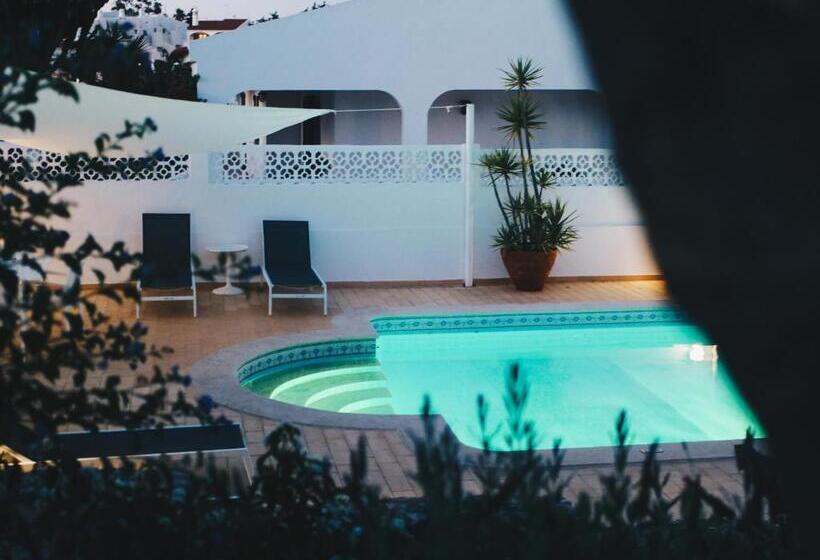 استودیوی استاندارد, Vivenda Brito