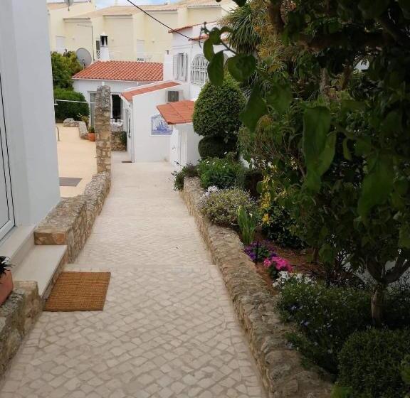 استودیوی لوکس, Vivenda Brito