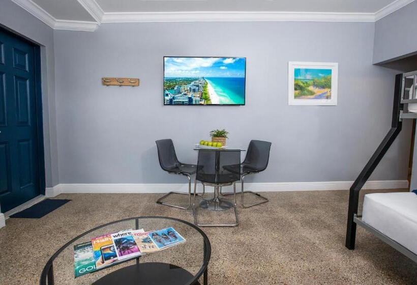 스탠다드 룸 2층 침대, Hollywood Beach Suites And