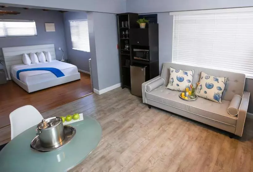 ファミリールーム, Hollywood Beach Suites And
