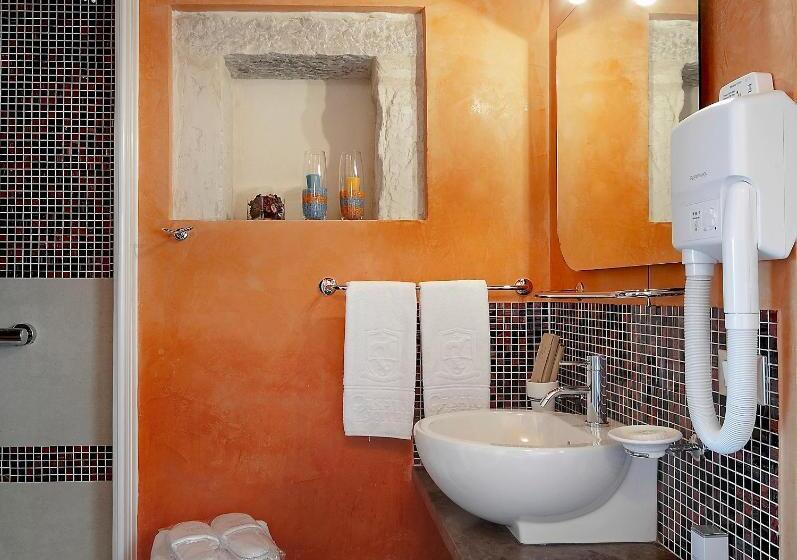 חדר סופריור, Casato Licitra