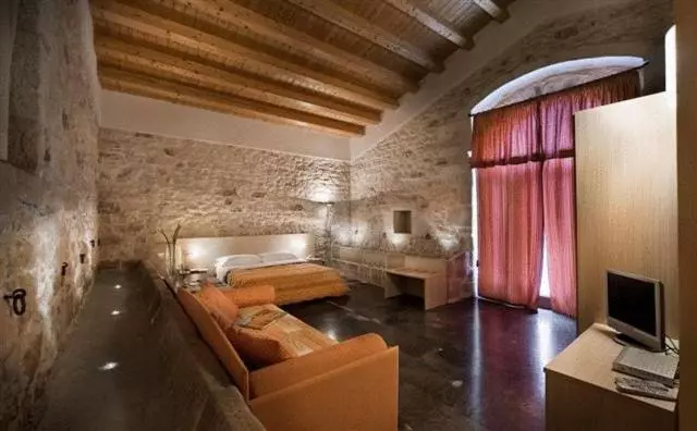 اتاق سوپریور, Casato Licitra
