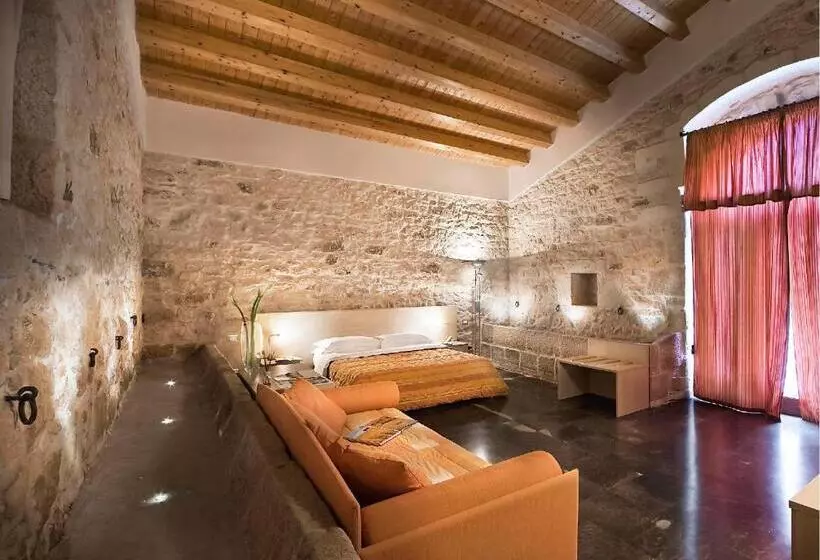 اتاق سوپریور, Casato Licitra