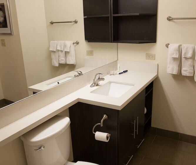 استودیوی استاندارد, Candlewood Suites Alexandria, An Ihg